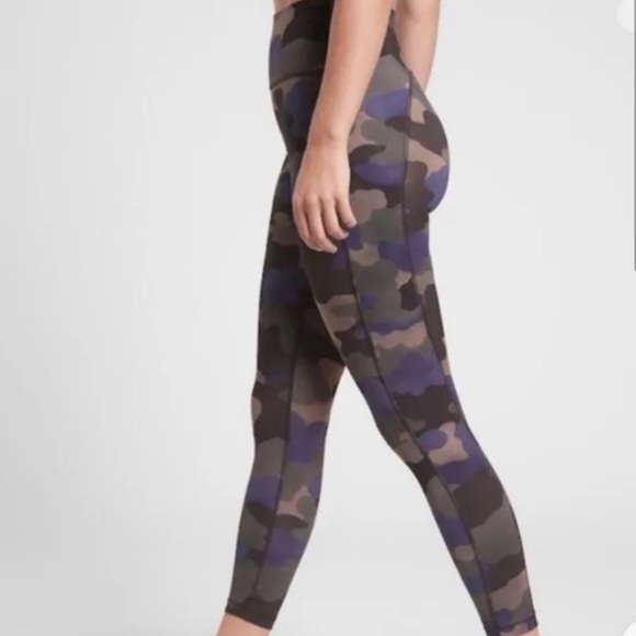 Athleta ultimate stash pocket printed 7/8 camo tights leggings small tall‎ - Picture 9 of 11